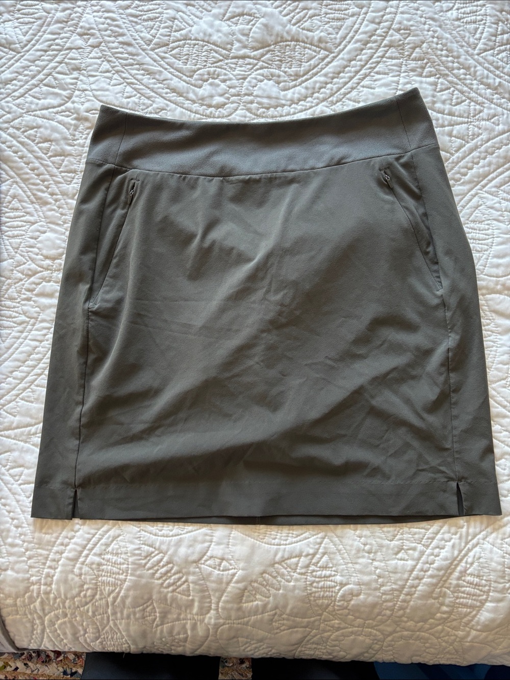 Athleta SoHo olive green skort